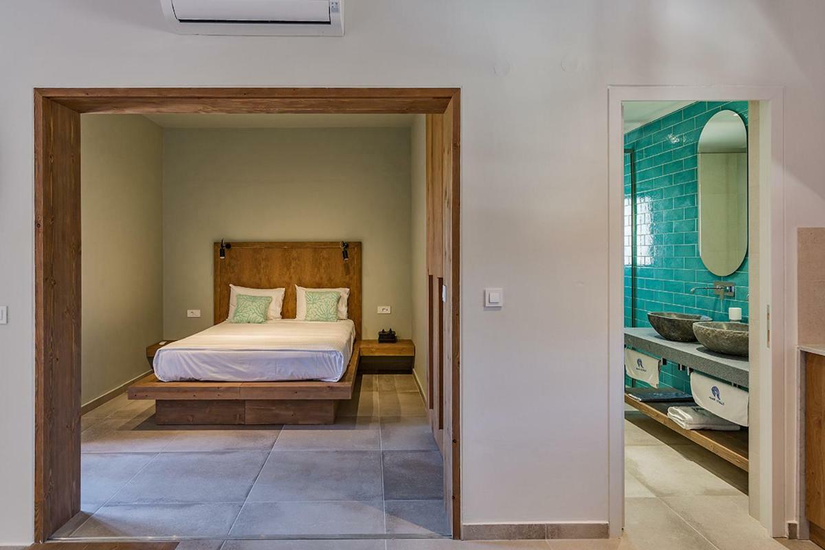 Anais Suites Kato Daratso Exterior photo