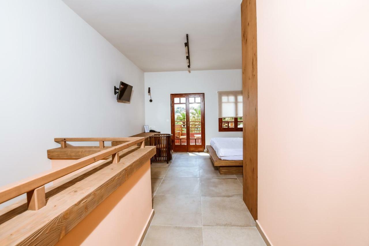 Anais Suites Kato Daratso Exterior photo