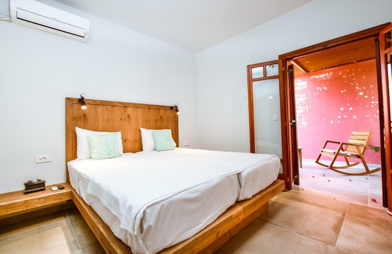 Anais Suites Kato Daratso Exterior photo