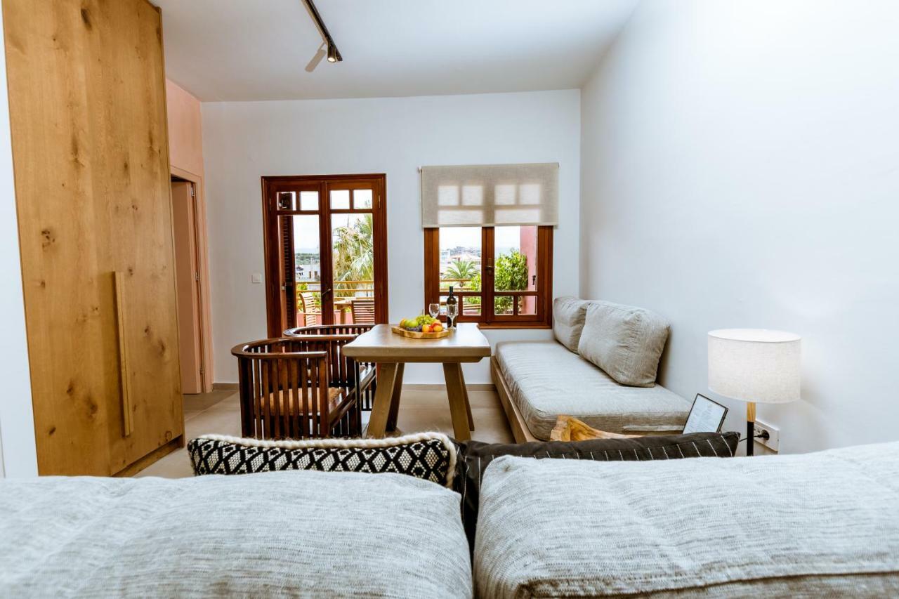 Anais Suites Kato Daratso Exterior photo