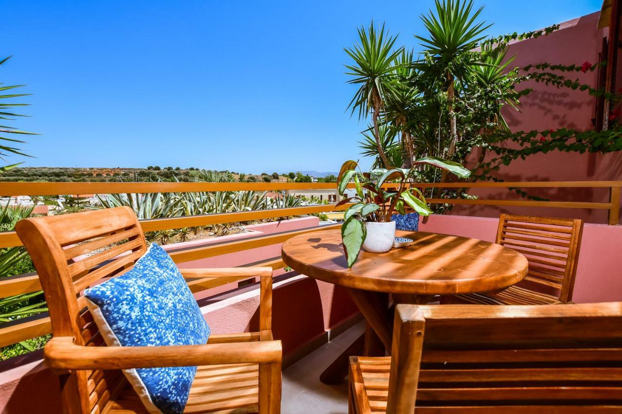 Anais Suites Kato Daratso Exterior photo