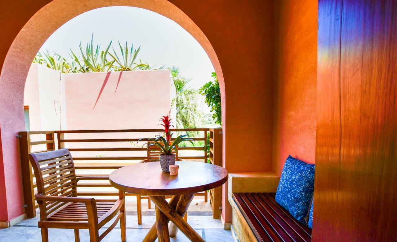 Anais Suites Kato Daratso Exterior photo