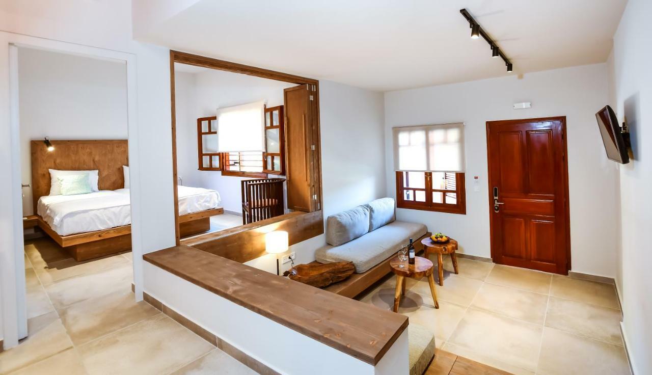 Anais Suites Kato Daratso Exterior photo